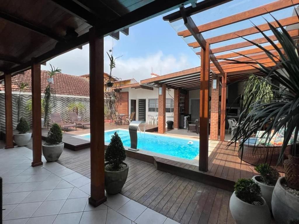 Casa Agradavel Com Piscina, A Poucos Passos Da Praia Peruíbe Екстериор снимка