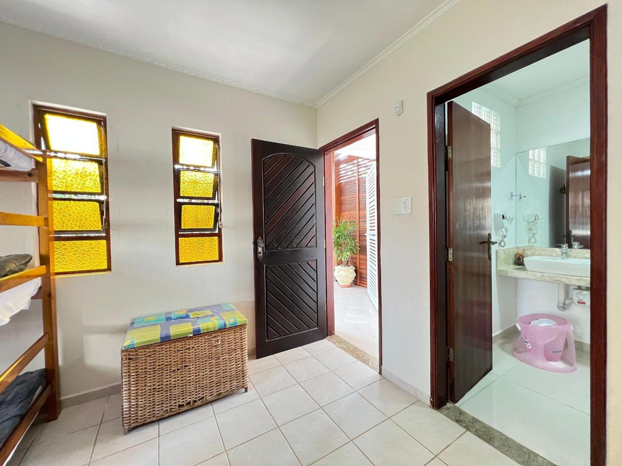 Casa Agradavel Com Piscina, A Poucos Passos Da Praia Peruíbe Екстериор снимка